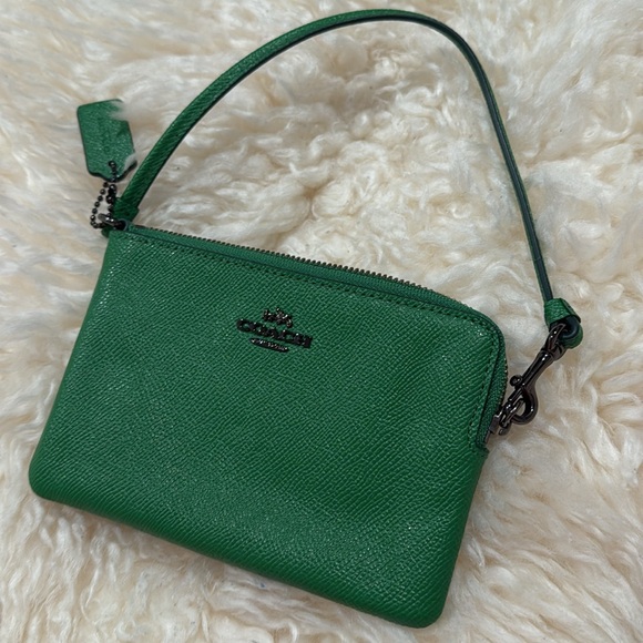 Coach Corner Zip Wristlet/ emerald green - Picture 4 of 4
